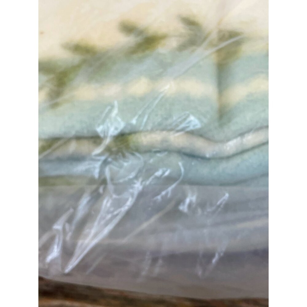 Vintage 1950s FieldCrest Blanket NOS Shabby Roses Vines 72x90" Rayon Blend - Picture 9 of 15